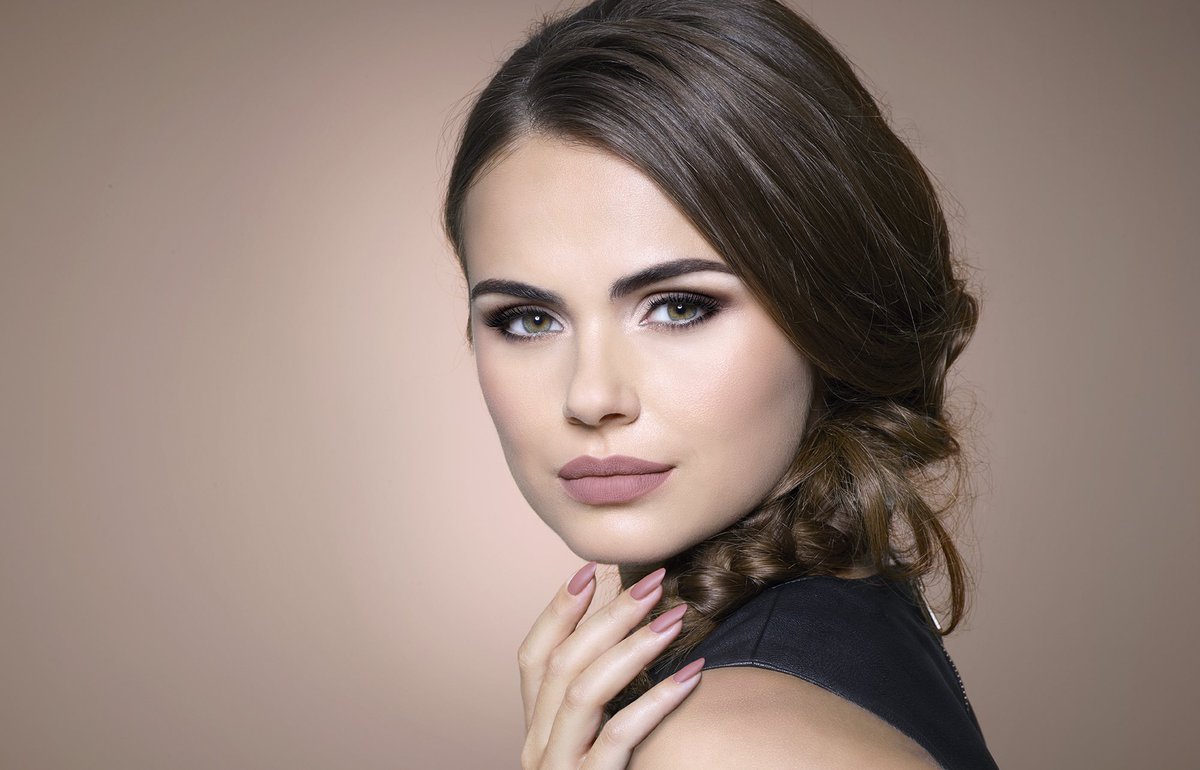 IsaDoraIreland's tweet photo. Get ready to go Cool Matt -  THE beauty look for spring! https://t.co/nobTYj8lmi