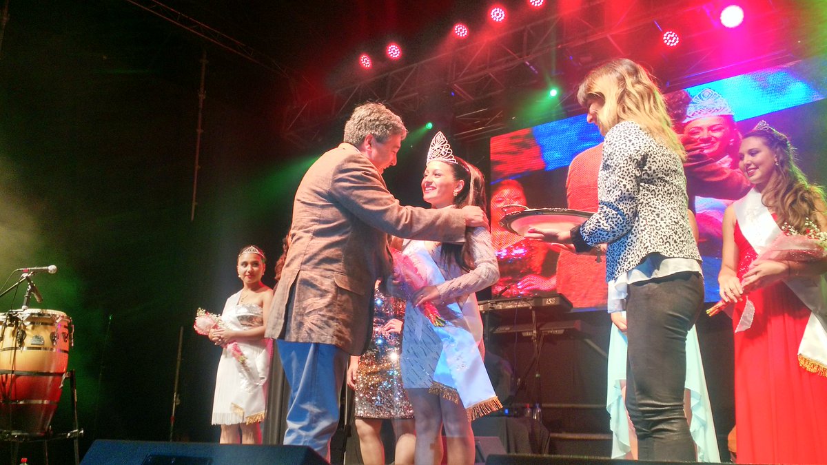 Tenemos nueva soberana , Felicitaciones Cynthia Vargas. #VeranoLosMuermos2017