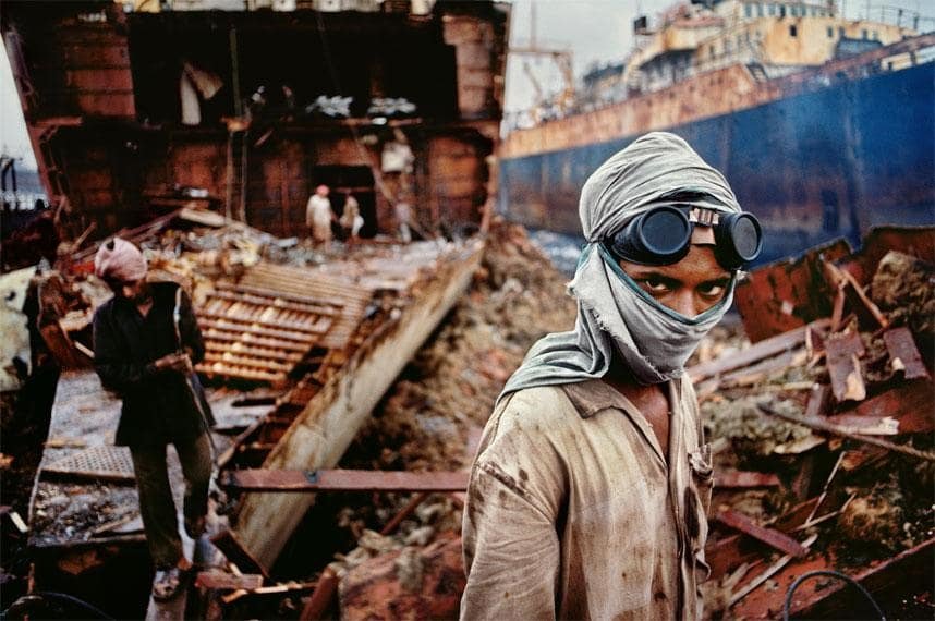 make_Victory's tweet image. 18 incredible photos of India by Steve McCurry crwd.fr/2l9po8y