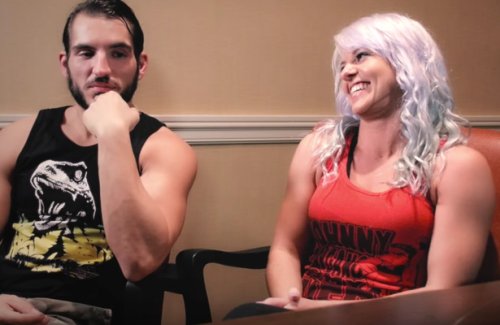 CorruptionKayla's tweet image. Looking at @Blood_Falconry like..😂😊