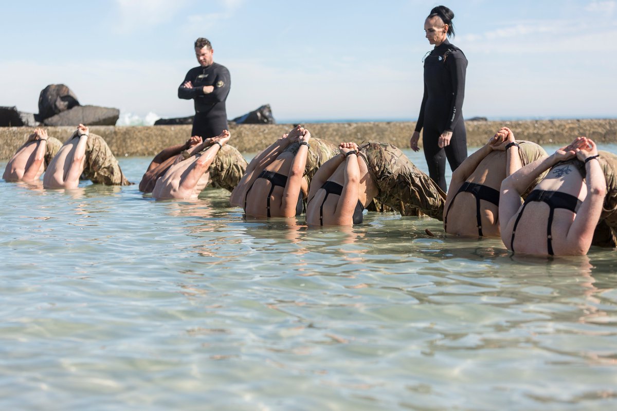 bbcspecialforce's tweet photo. Lieutenant Ken Rhee of the ROKN (Republic of Korea Navy) UDT takes charge as the instructor in episode 4. #UltimateHellWeek https://t.co/2kyqJFTrqR