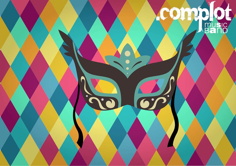 GrupoComplotGye's tweet photo. Vive la temporada playera junto a @GrupoComplotGye Contratos al: 0995140344 @albaroca #ComplotMusicBand #Guayaquil #Ecuador https://t.co/k1ui63dPgY
