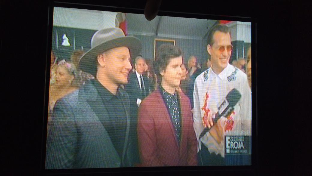 LukasOficialgdl's tweet photo. Algunas imágenes de @LukasGraham @LoveStick_ @MagnumOnPhire  en la alfombra roja de los #GRAMMYs !!! ❤❤❤ https://t.co/PXZmcSY54u