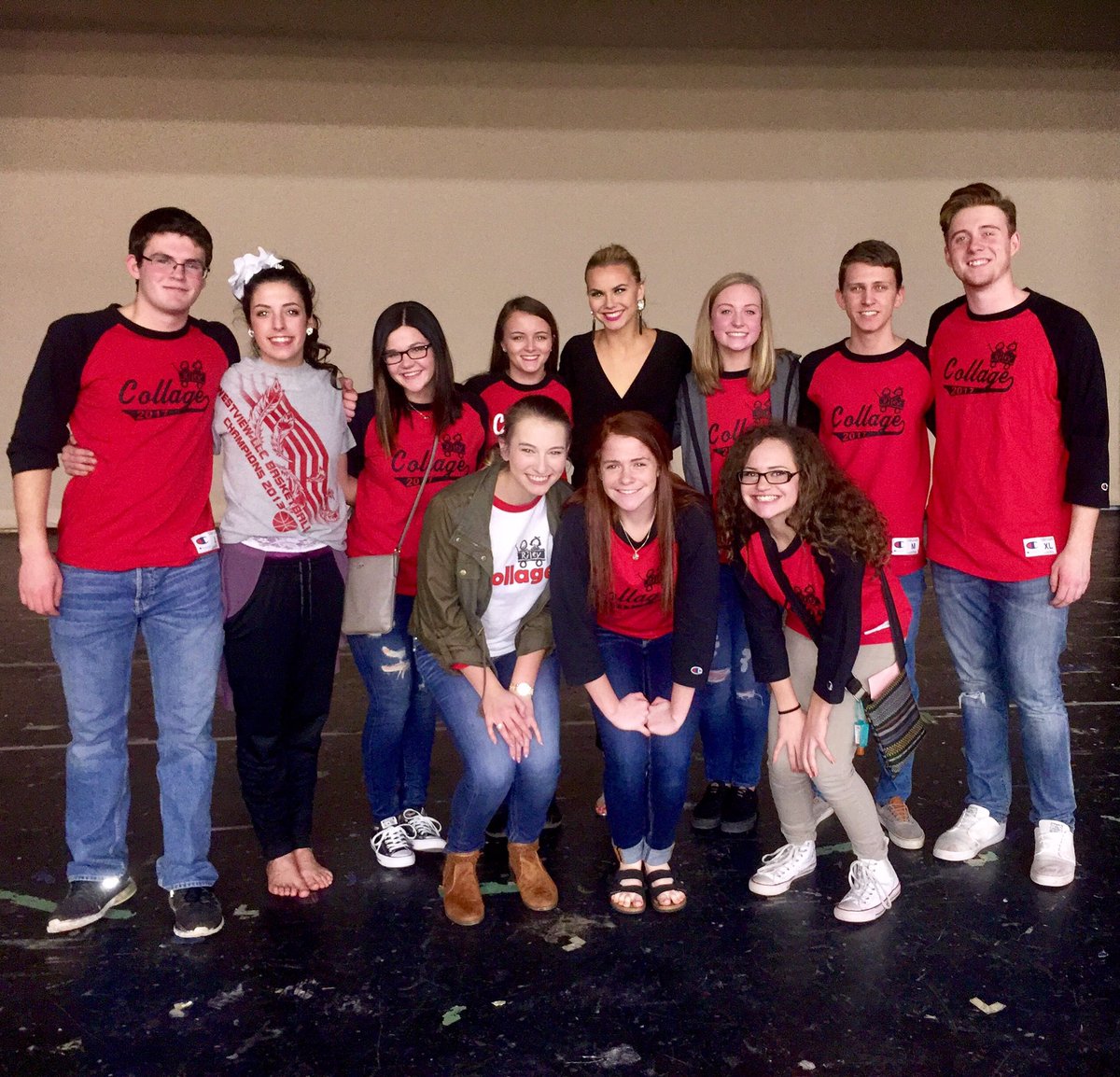 MissAmericaIN's tweet photo. Congrats on a successful Collage show @enhsstuco and thanks for supporting @RileyKids! 

#FTK ❣️ https://t.co/XYEr3mfGdM