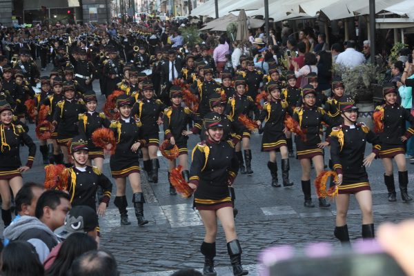 elsoldepuebla1's tweet photo. 📷📷 [Galería] Así se vivió el desfile conmemorativo por los 60 años del #CENHCH en #Puebla  https://t.co/axunPCoinn https://t.co/PoMw1Fd4cM