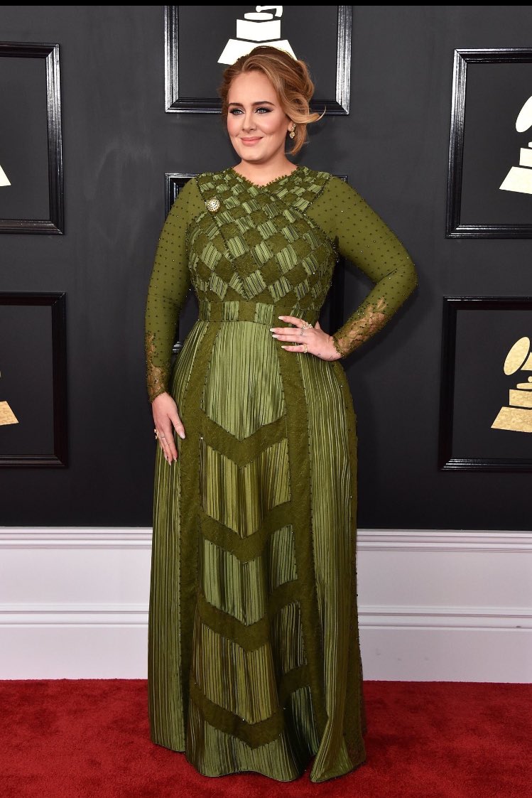 Shadele14's tweet image. I am ded