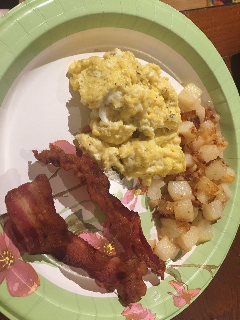 Rocket_Fuel's tweet image. breakfast for dinner!