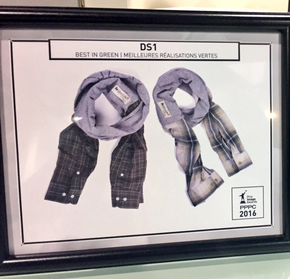 RedwoodClassics's tweet photo. Honoured to take home Gold for #BestInGreen β»οΈπ―π¨π¦ w/ @commonsku @RIGHTSLEEVE. #MadeInCanada #pppcnatcon2017 https://t.co/Bx6PJO3vEF