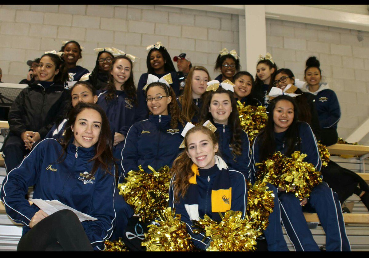 MaldenHS_Sports's tweet photo. MHS Cheerleaders showing support last night for the Revere/Malden Hockey Team! Thanks for your support!
Photo credit: Mrs. Rufo :) https://t.co/IKbQ0z0SjF
