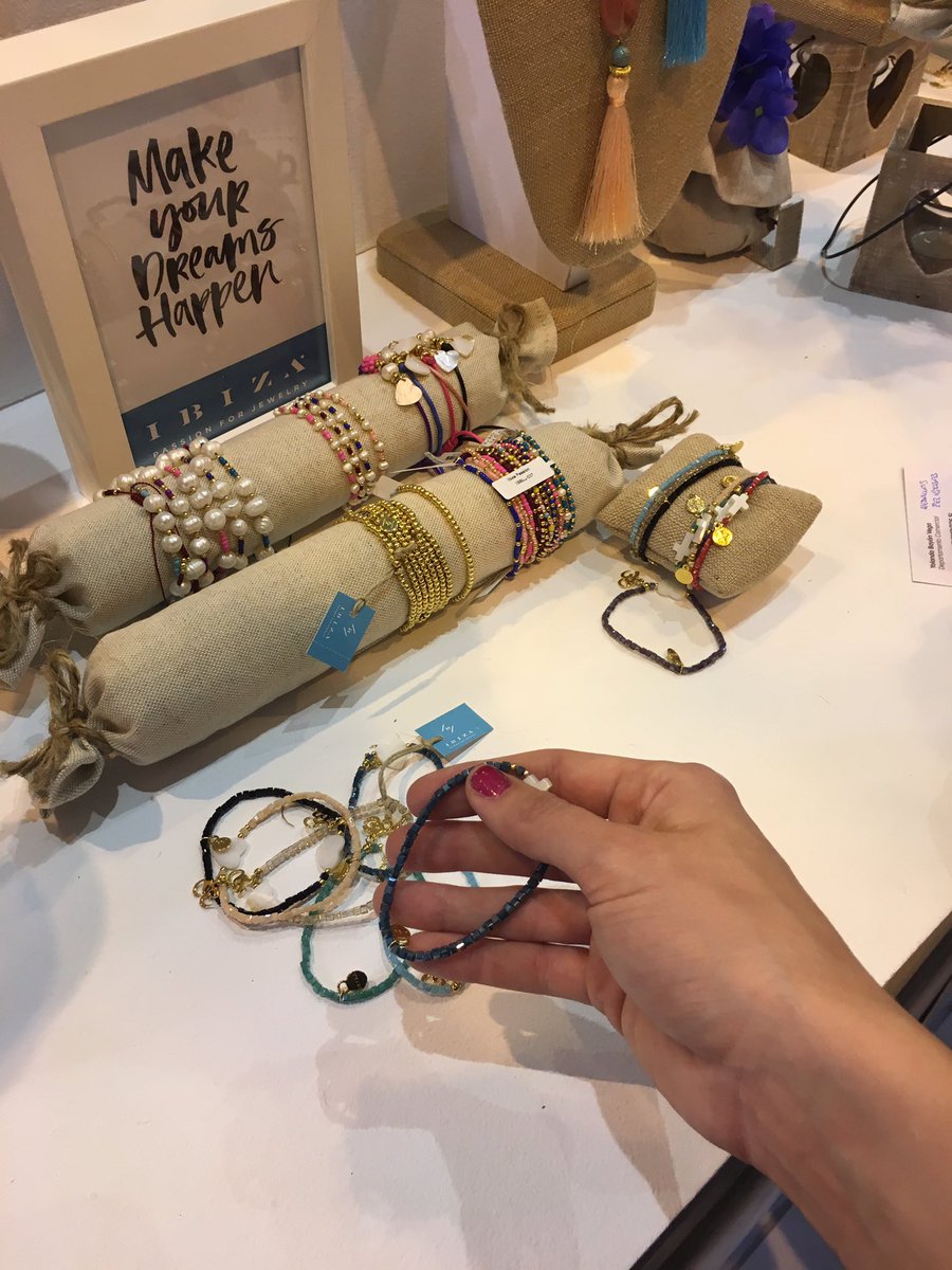 nerensm's tweet photo. Algunas de las maravillas que he visto en #IFEMA feria #Bisutex #Iberjoya muy recomendable #bisuteria https://t.co/1j897fScxv