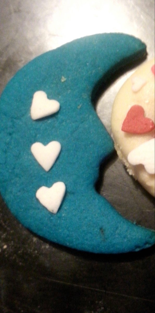 ts_tarin's tweet image. acabo de hacer unas galletas especialmente para ustedes, Camren is real