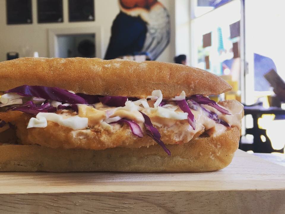 swallowcoffee's tweet photo. Swallow #Schnitty 🤤 on a tasty  Rustic Roll from our friends at #LuxeBakery ❤️
#sydneycafe #schnitzel #sydneybrunch #sydneylunch #sydneyfood https://t.co/mePHwPKLfO