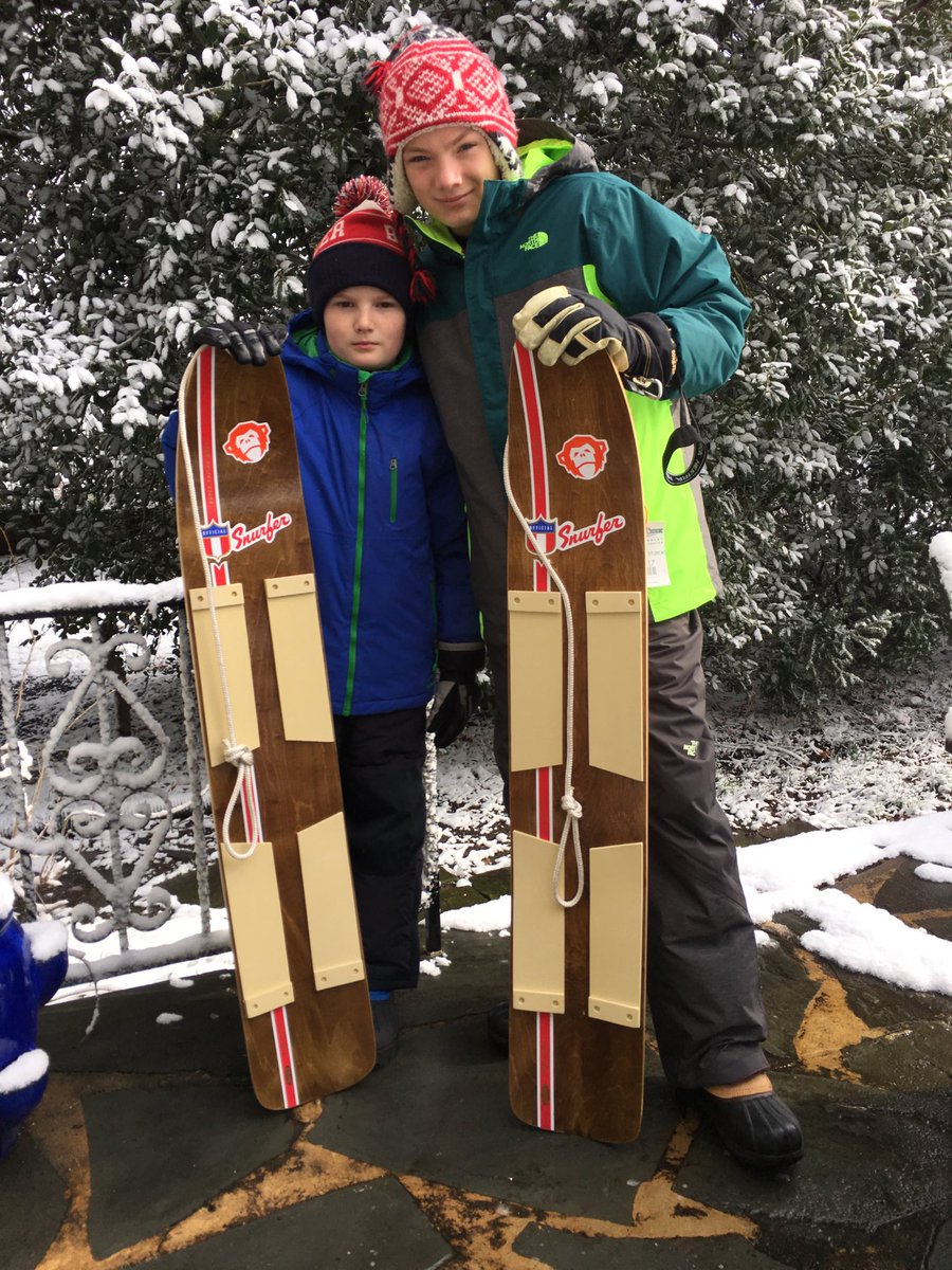 mudchannel's tweet image. Snow day! No school, no shoveling, no homework #heedthecall. @HowlerBros @SnurferBoards @Vew_Do #HowlerBros #SnurferBoards #Vew_Do