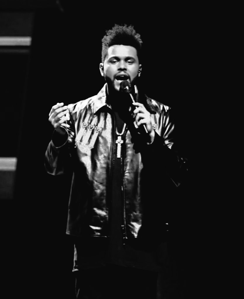 Artificial tweet media