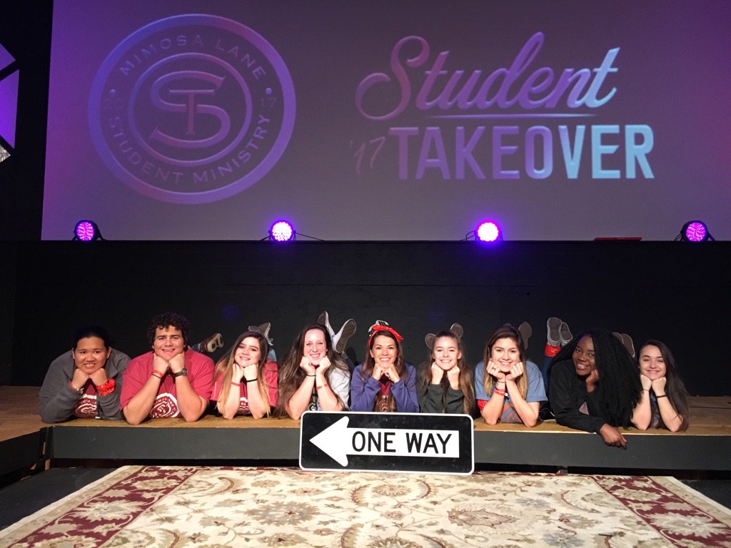 AmberESmith17's tweet photo. There is no better way to spend a weekend than praising the Lord with these guys #1way2live @4hannnah @Allison_VBgirl https://t.co/F1RaVTWfBH