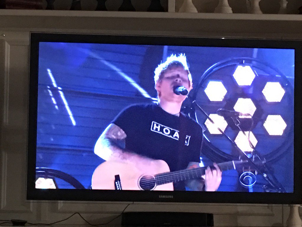Dyohramma's tweet photo. Such a talent.  Gotta love Ed! https://t.co/eXymTMFEH9
