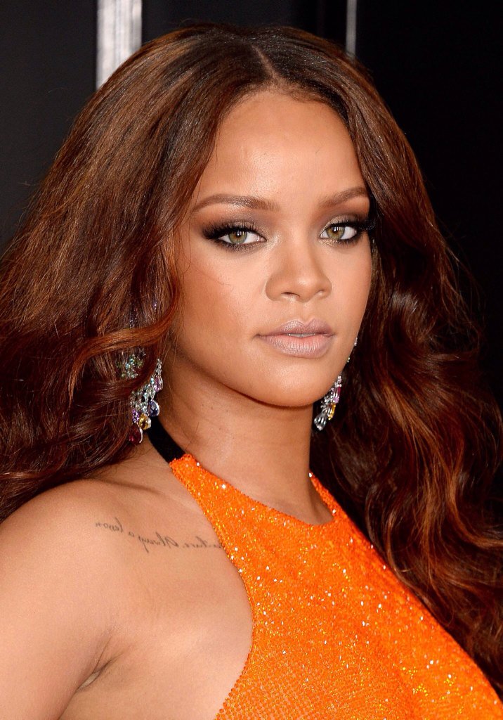 Rihanna >> álbum "ANTI" [XI] - Página 42 C4gmIc0WEAERGt_?format=jpg&name=large