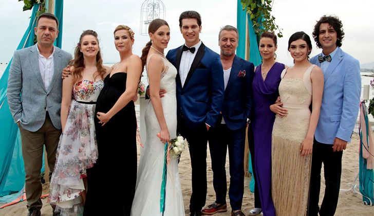 cisterna2017's tweet photo. hoy termina una  novela donde nos enseña como es la vida los altos y bajos 😀😟
¿como es en verdad la vida? 🙌✊
#HastaSiempreMedcezir #medcezir https://t.co/DMhR8AH9sR