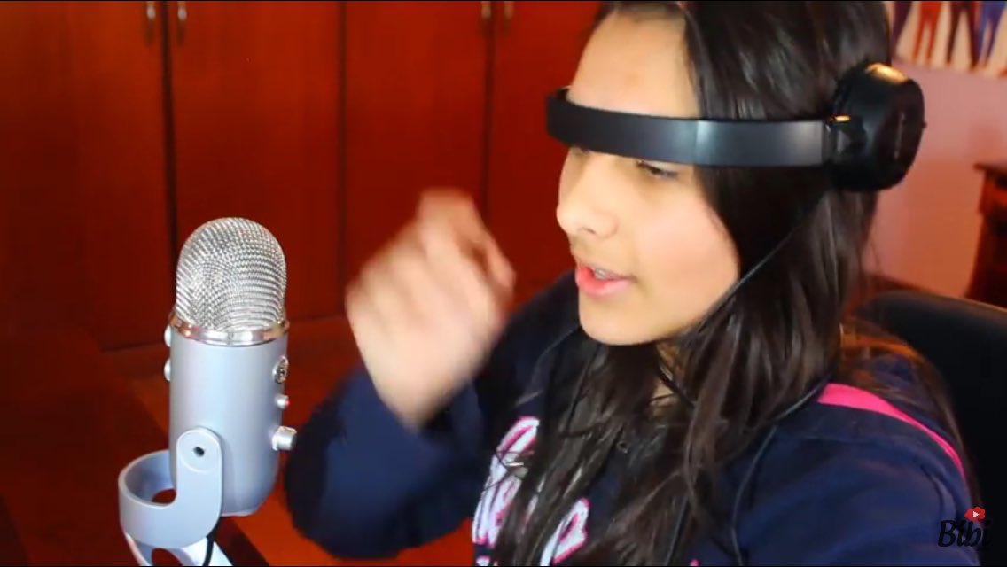 g4gui_my_love_'s tweet photo. #BIBI3M manooo mlhr video😍😂 (ps vídeo de 2015) https://t.co/coqeeC14s7