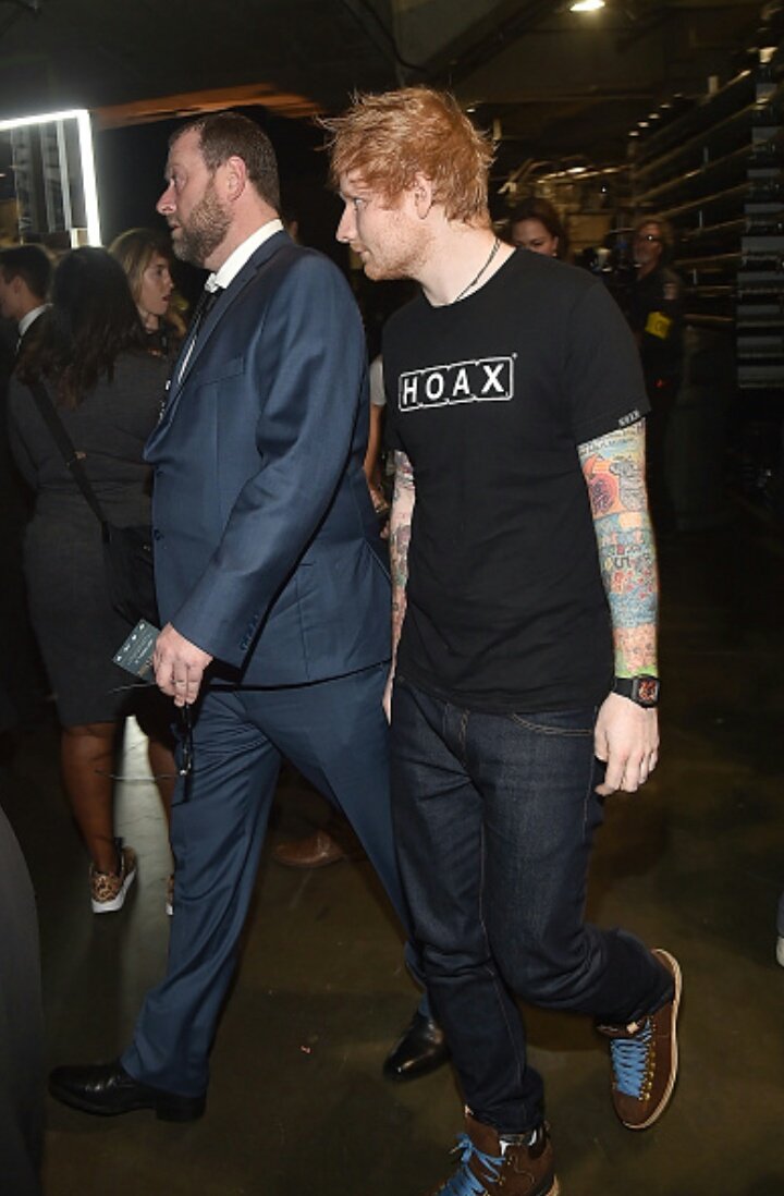 TeamSheeranBRA's tweet photo. Ed sheeran no #GRAMMYs #11-13 https://t.co/aQpe6yBM29
