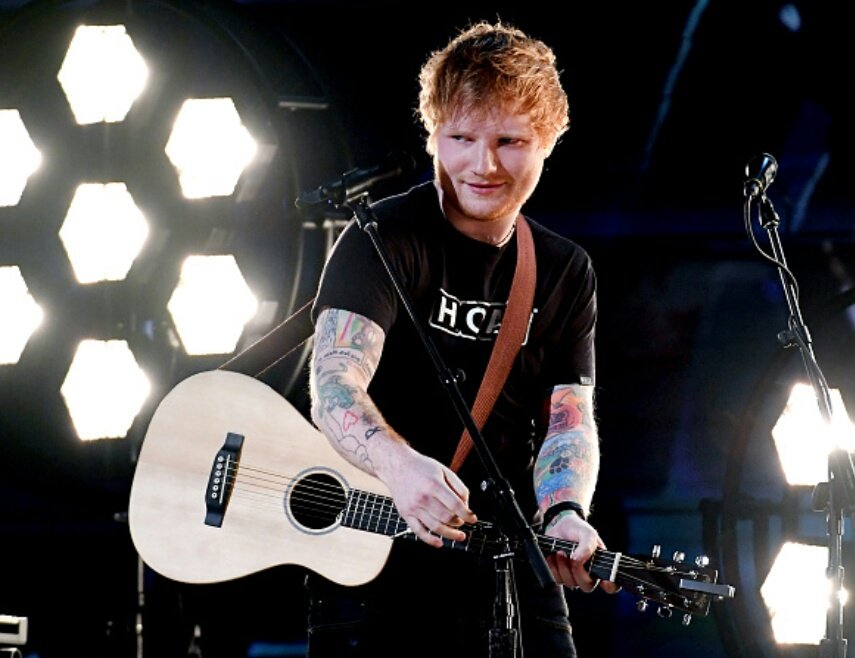 TeamSheeranBRA's tweet photo. Ed sheeran no #GRAMMYs #11-13 https://t.co/aQpe6yBM29