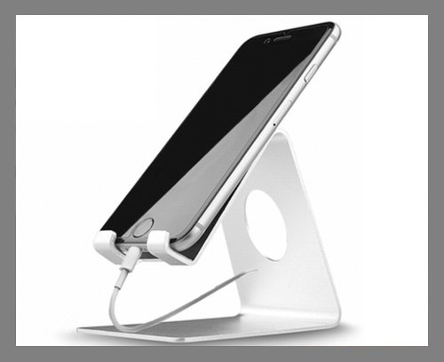 SalePointer's tweet photo. 20 must-have tech accessories under $20 via @businessinsider https://t.co/R06nHGXmJo #AccessoryTrend #SalePointer https://t.co/Lm7E34tS5U