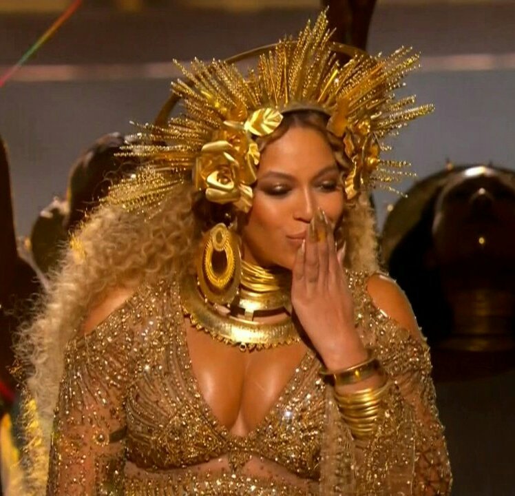 Mix_Tv's tweet photo. O coração não guenta! #GRAMMYs https://t.co/tdpbBJhSVO
