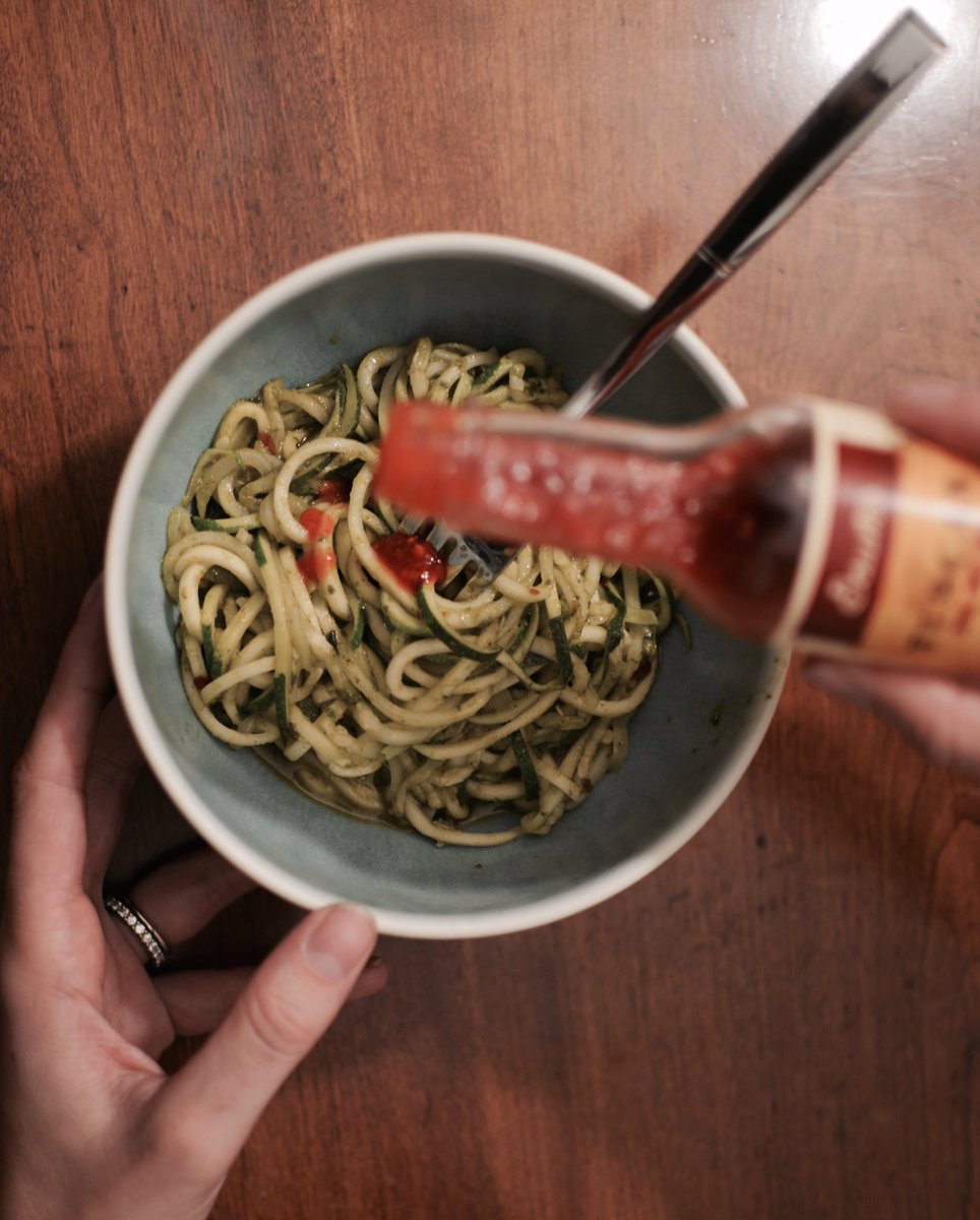 BollitosTweets's tweet photo. #Sprialized #ZucchiniNoodles & #TuscanRed🇮🇹 #Pesto 👌 #CookingWithZach #CalabrianChili https://t.co/5nPjRFdWqR