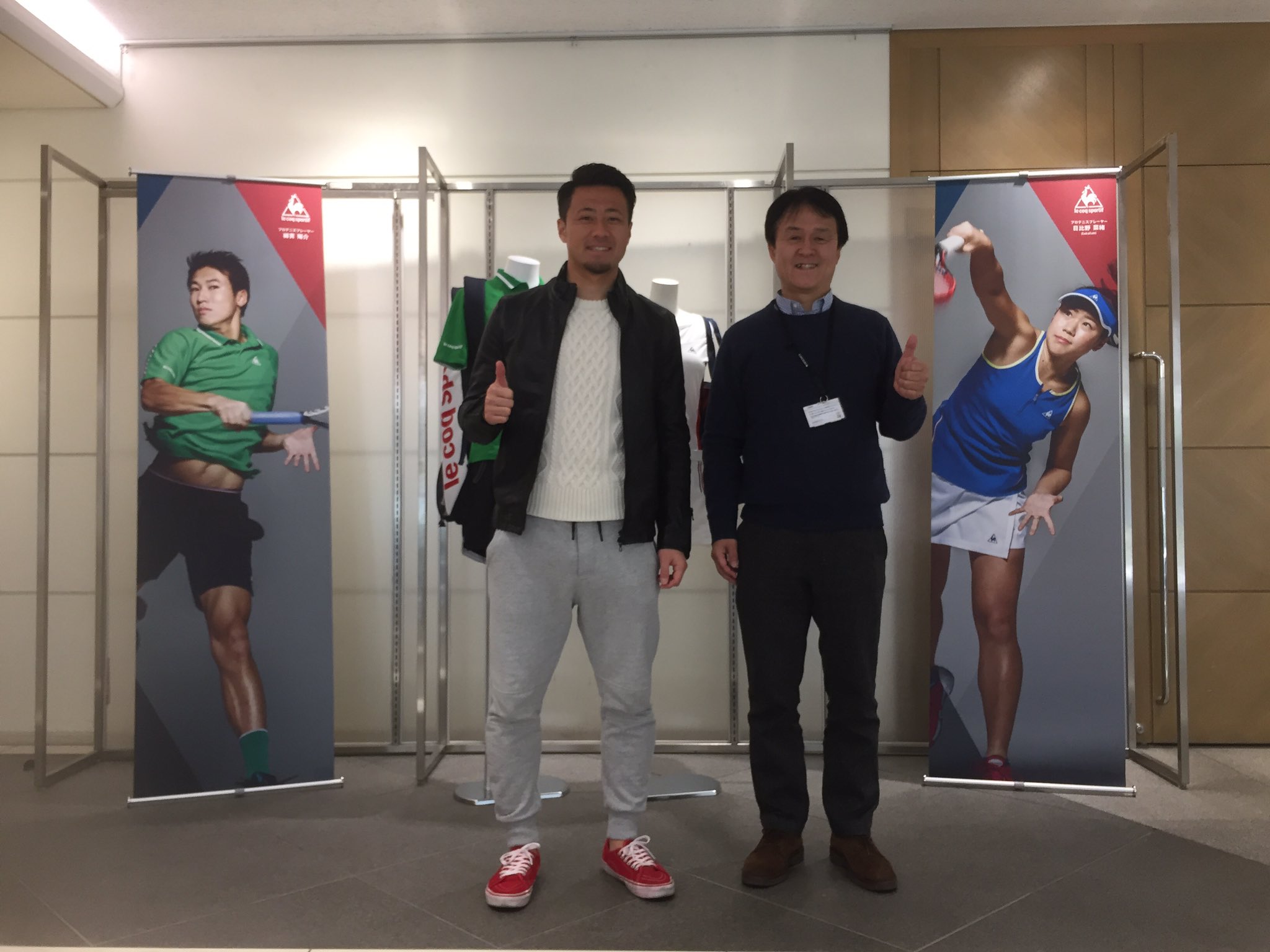 岡本 賢明 今日はプロ1年目からスパイクやウェアでお世話になってたルコックに挨拶に行かせてもらいました 10年間サポートして頂き岡本 ルコックのイメージだったと思います 今年からサッカー事業を撤退しますので ルコックからアンブロに変わります