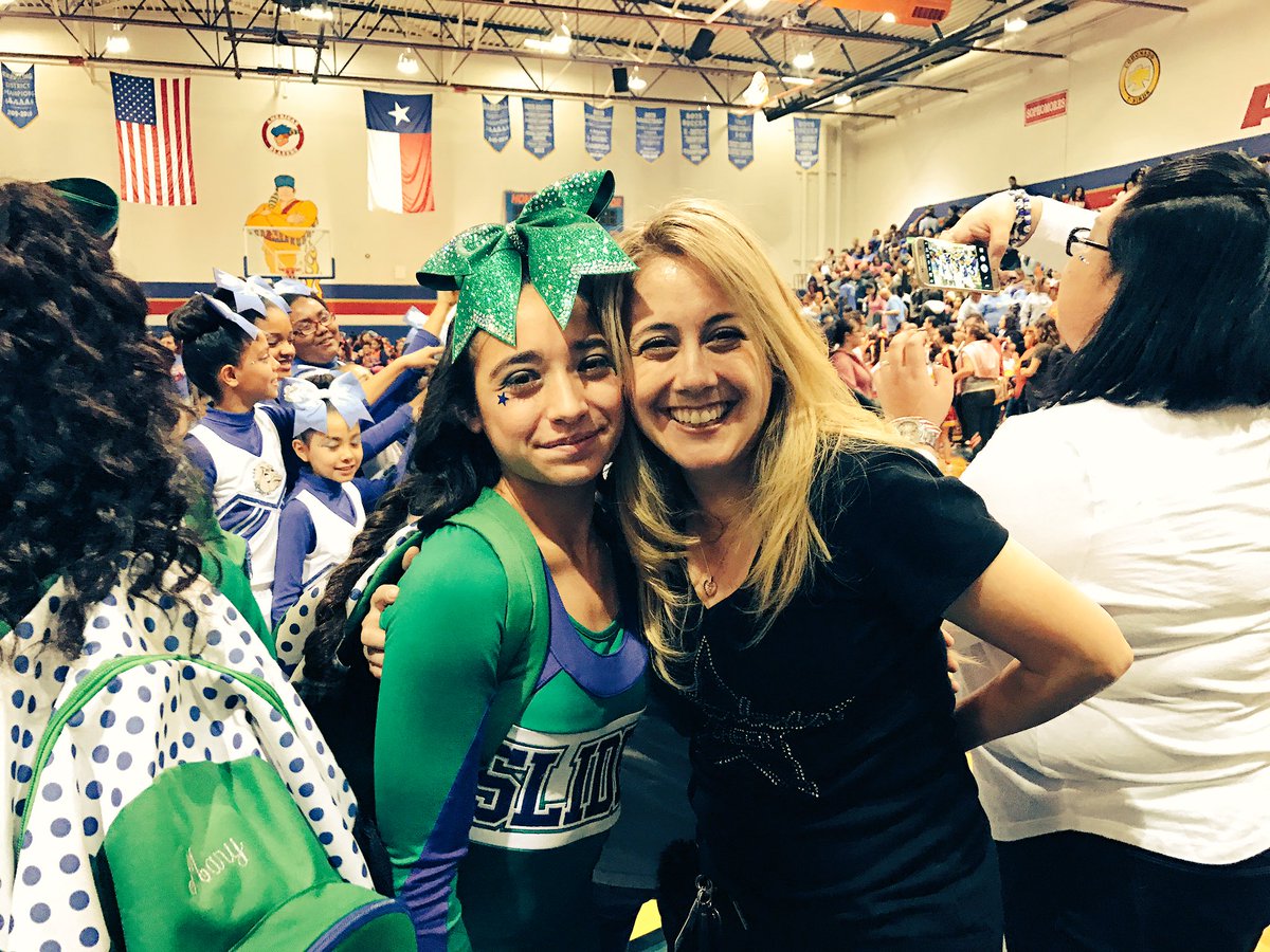 MabelEvans17's tweet photo. Congratulations Mrs.Sierra and the #SliderStarlets 1st Place And Grand Campions at Americas Cup 🏆🏆 #StalionsLeadTheWay #SliderMiddleSchool https://t.co/dzTqy985EV