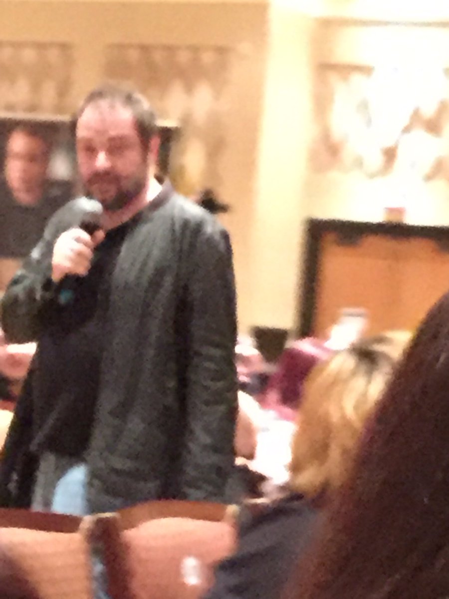 Fan in audience: You were on Battlestar?Love it!
<a href="/Mark_Sheppard/">Mark Sheppard</a>:You love it &amp;don't know who I played?Do you like #spn?I'm Crowley. #SPNVegas