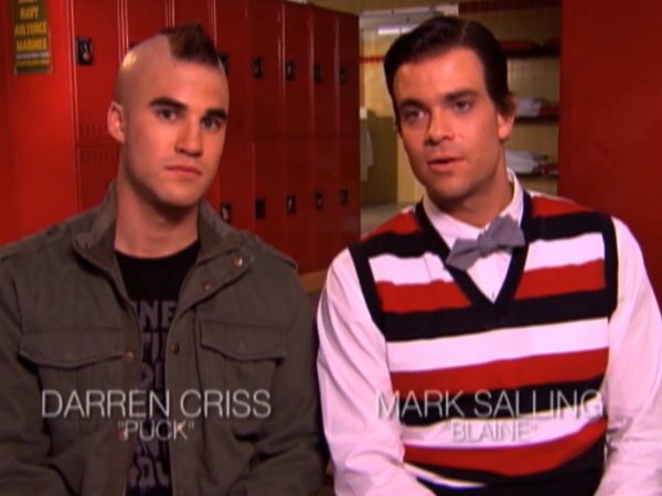 TypicalGleeks's tweet image. Choose one Props switch