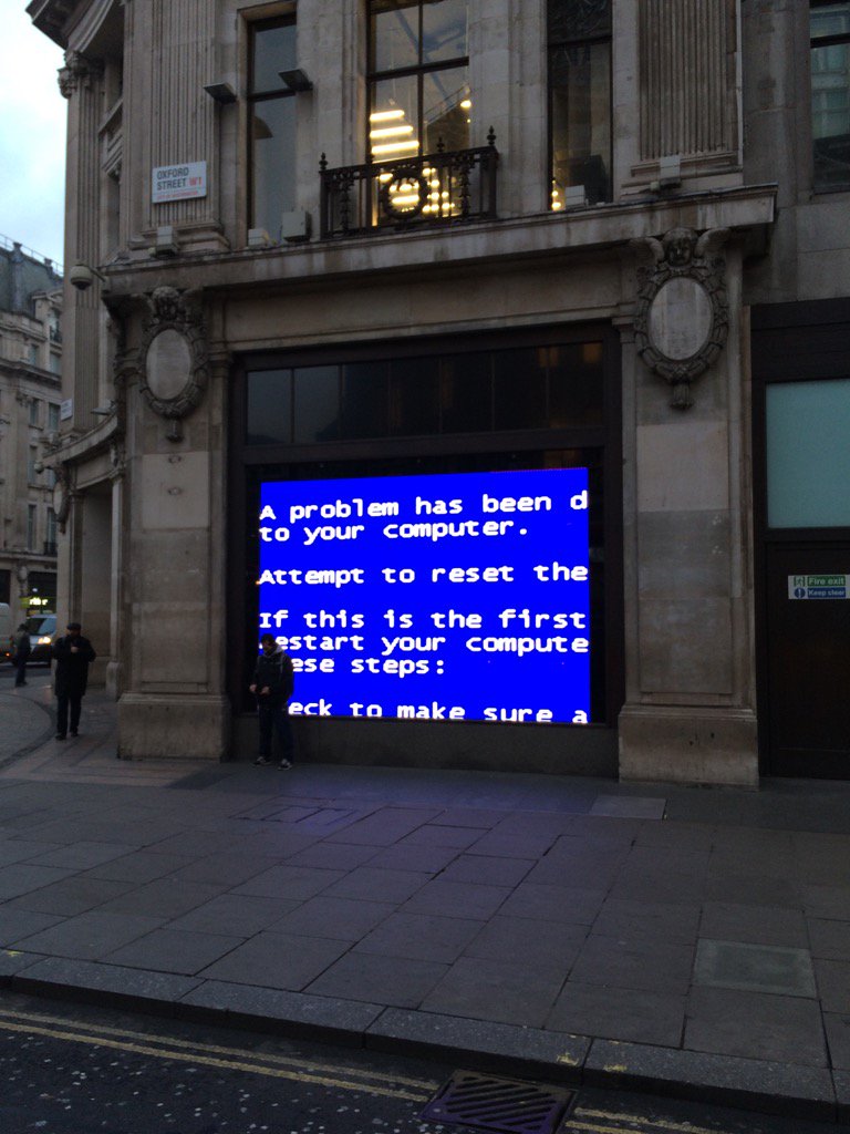 Roop1's tweet image. Window display at #Nike at Oxford Circus lacking a bit of the usual  oomph this morning #altcontroldelete