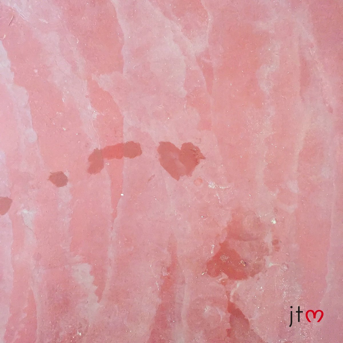 {La plus belle histoire d'amour - Jour 13} : "La vie en rose"
#saintvalentin #chasseursdecoeurs #coeur bit.ly/2k3K3LA