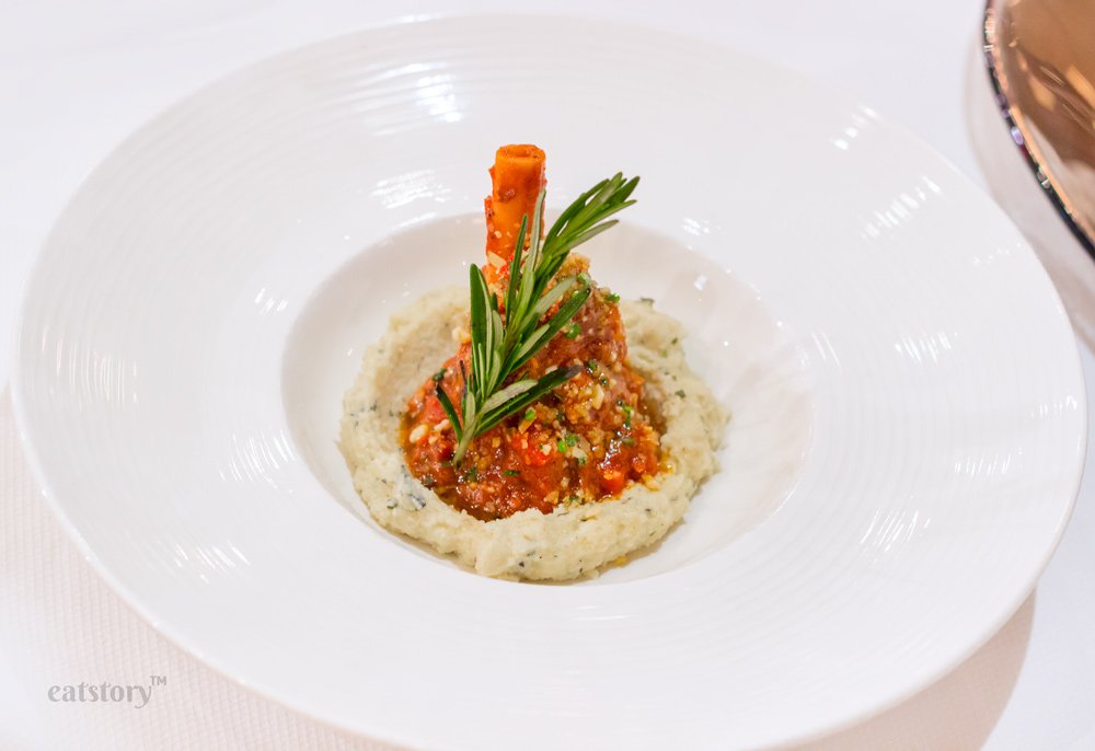 Eatstory's tweet photo. Beyond the world of #Pizzas and #Pastas, there's #Ossobuco and more. #italiano cuisine, done right at #LaBrezza: https://t.co/Nr72pwushp https://t.co/2pzoYItlN8