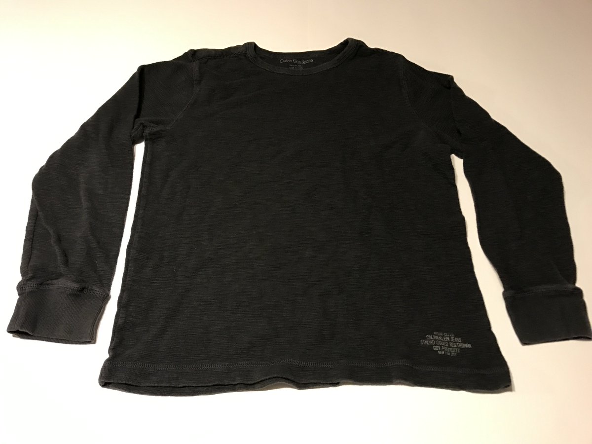 thrift_heat's tweet image. Calvin Klein Sweater/thermal 
Size: xl 
Will be on website soon 
Visit thriftheat3.bigcartel.com for heat