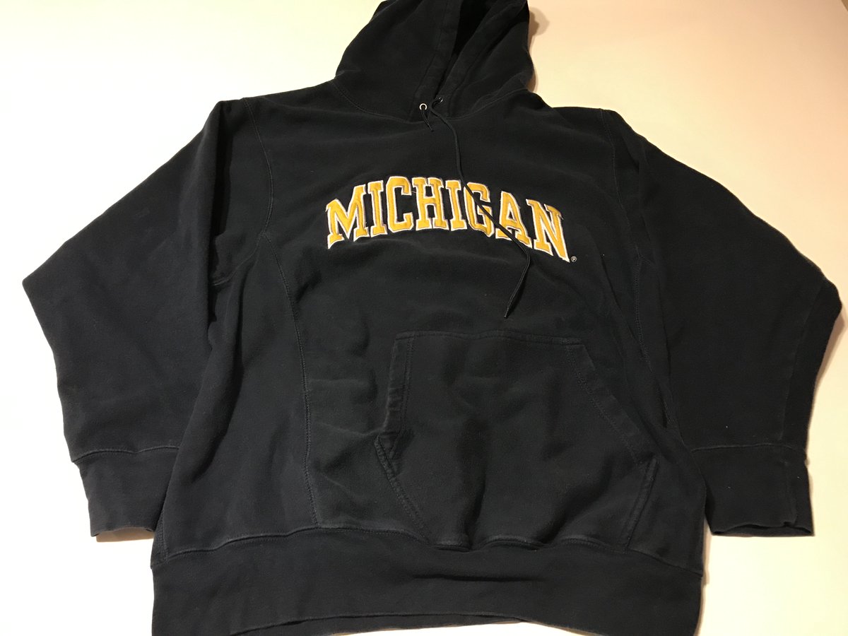 thrift_heat's tweet image. Michigan Hoodie
Size: xxl 
Will be on website soon 
Visit thriftheat3.bigcartel.com