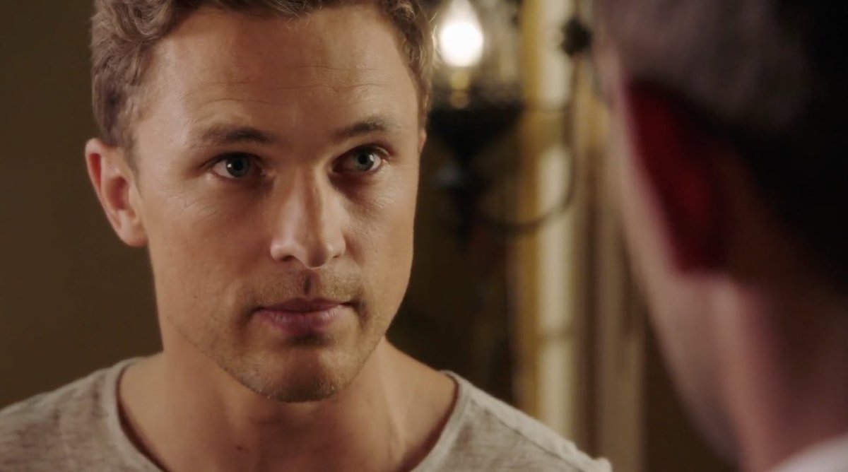 PrinceLiamRP's tweet photo. #TheRoyals 3x09 “O, Farewell, Honest Soldier” https://t.co/9Bl8Wqq4QM