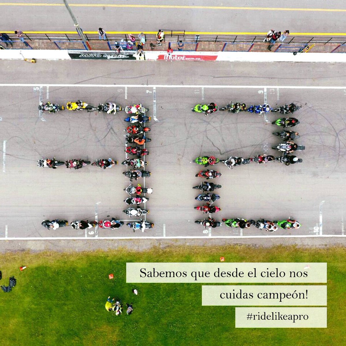 ColMotorFans's tweet photo. Cerramos este domingo con esta gran foto, en homenaje al piloto Santiago Villa, a quien recordamos siempre #SV32
📷: @rideprocolombia https://t.co/K8C5ylQAzF