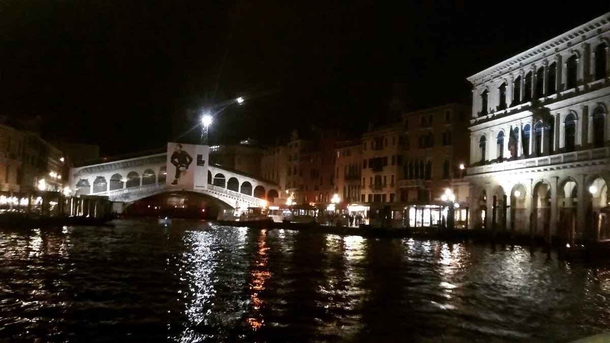 isipchm_'s tweet photo. Ponte di Rialto, Venezia https://t.co/FcDA4vfYLn