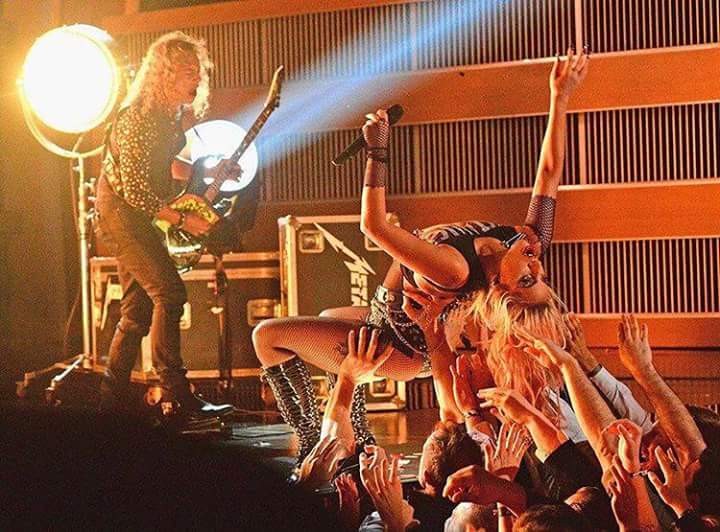 HausOfMonster96's tweet photo. THIS PERFORMANCE WAS INCREDIBLE! 💥
#LADYGAGA #METALLICA #GRAMMYs https://t.co/82k4pBBT3o