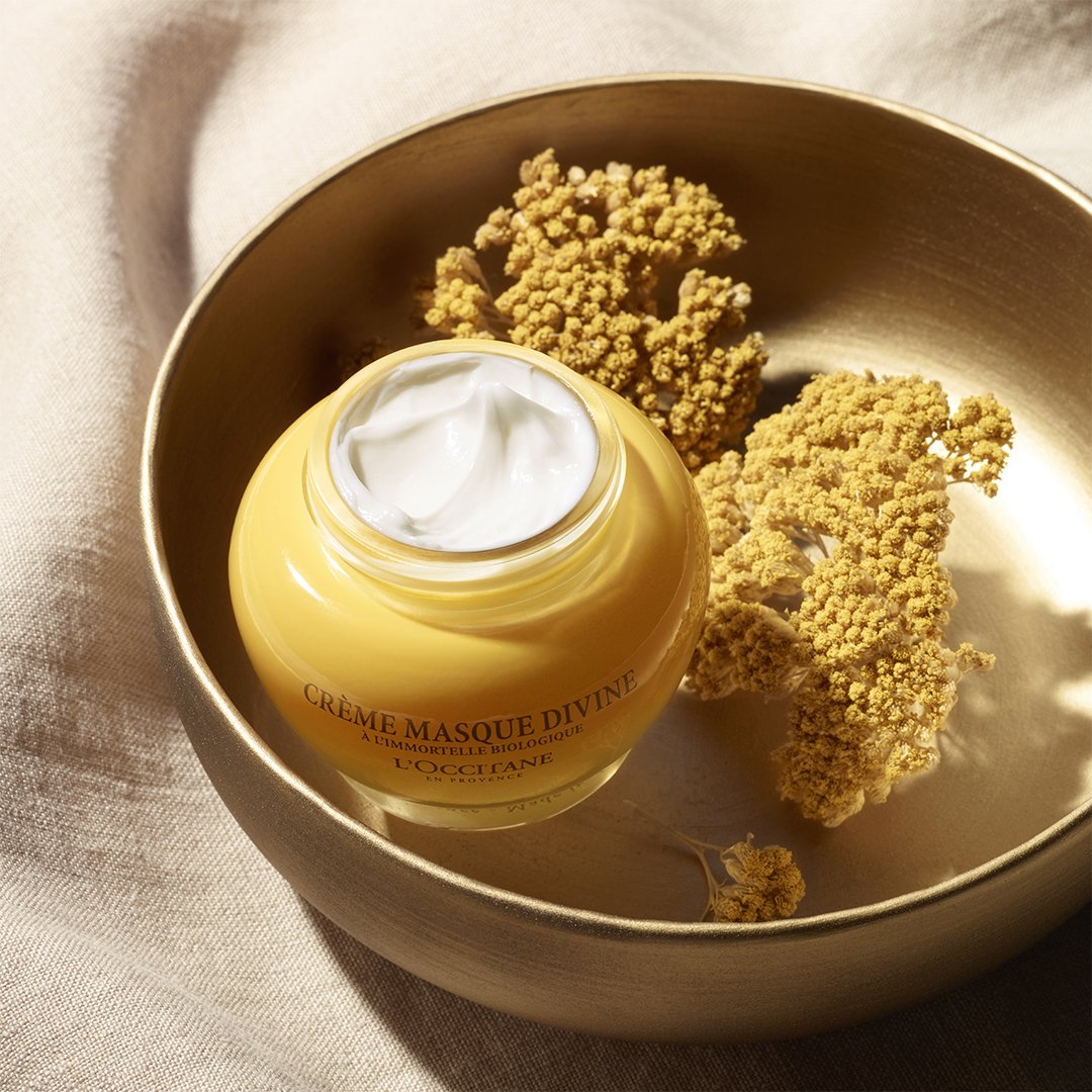 LOCCITANE_au's tweet photo. Our Divine Cream Mask offers a sensoriality of a professional facial treatment, at home. SHOP NOW: https://t.co/rW8HLFcfEp https://t.co/0EtlG34GN6