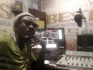 Nakamani_Mohgya's tweet photo. @RadioTruthyard @Protoje @Alborosie 📻https://t.co/qF43CpDoD3👉🏾 strolling https://t.co/UXkEP3JUlb
