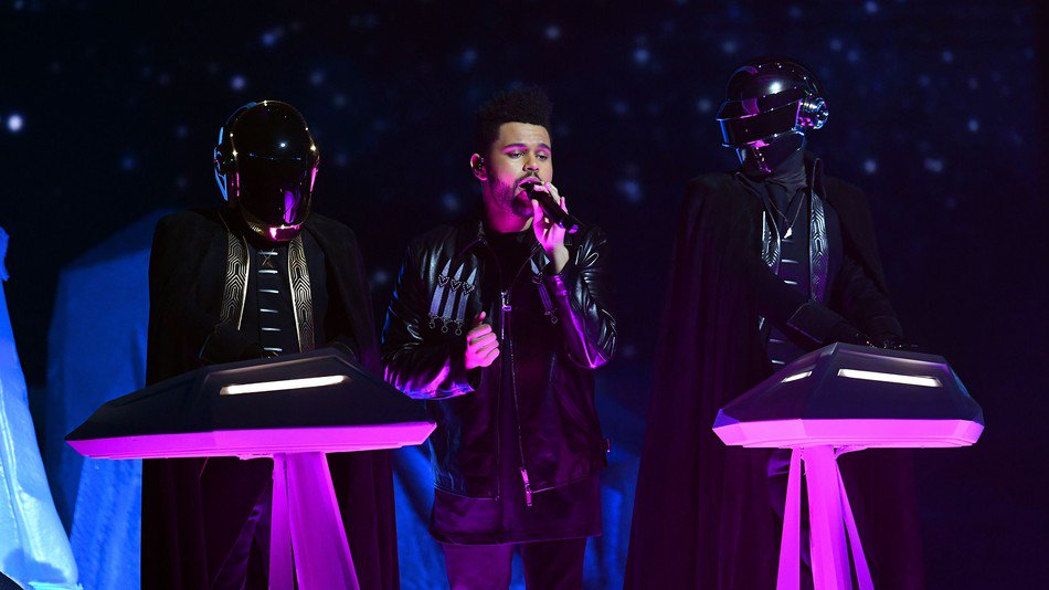Daft Punk joins The Weeknd for a laser-filled Grammy performance
on.mash.to/2kXY77h