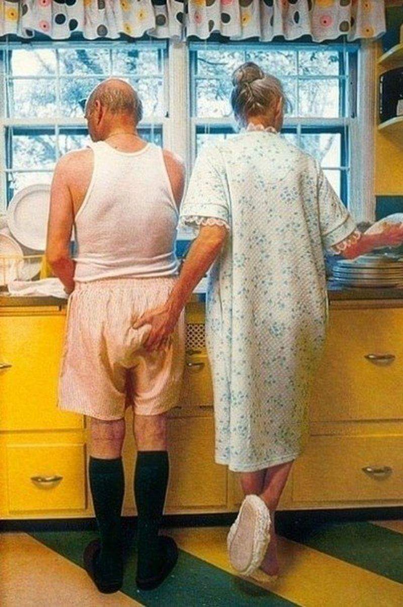 japlogher's tweet photo. @mikestover25 you and me!! #lovethatbooty π https://t.co/nHrR9qhmxP