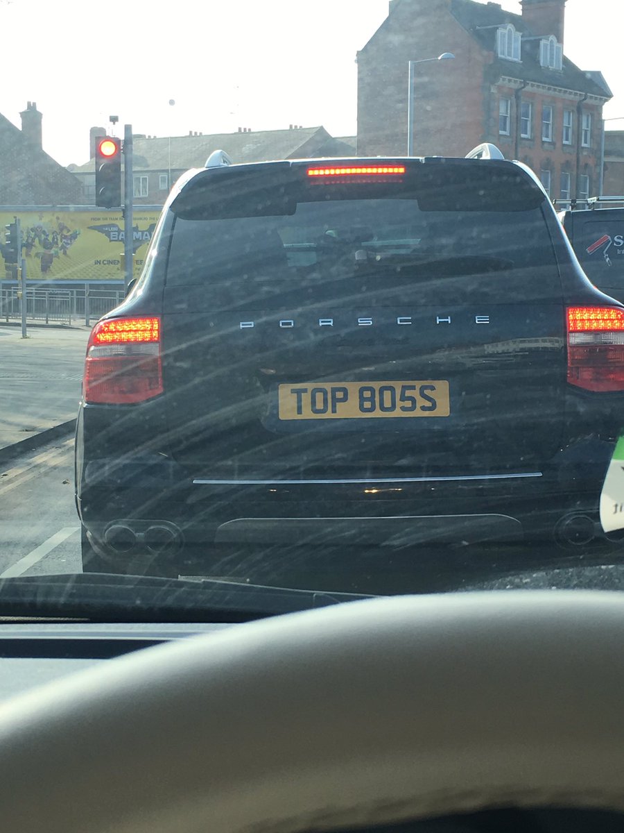 jadipops_'s tweet photo. @announcer_stef  is that you?? ;) #dirtywindscreen https://t.co/pAr3LFgKn1