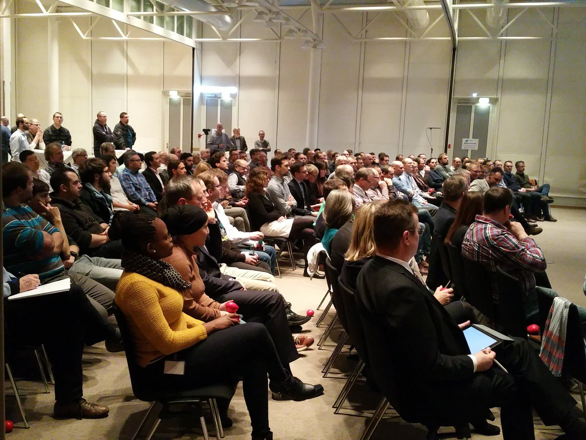 Soy_Das's tweet image. Full House @Talks4Nerds @ruv_de as We all love it! Todays Topic: #SocialCoding