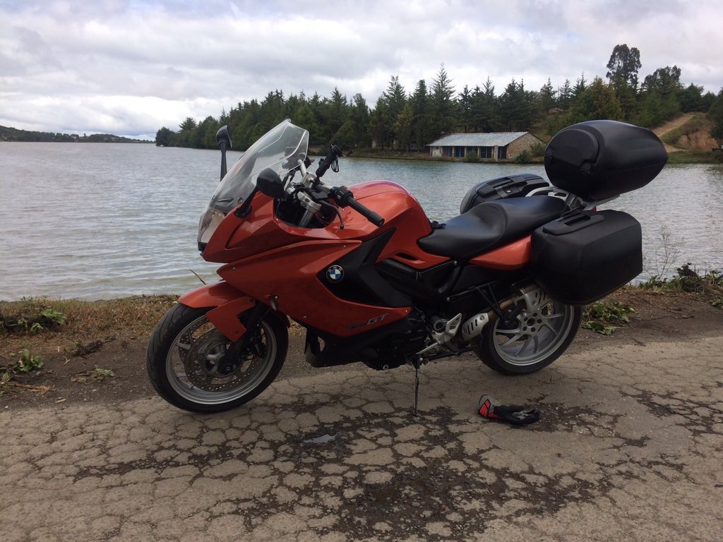 Michellinares's tweet photo. Luego de 30,000 km juntos, se ha ido a darle felicidad a alguien más  @BMWMotorrad_Mx @REVISTA400 @Revista_Moto @cambiatumoto @MakeLifeARide https://t.co/PnoiioXMjG