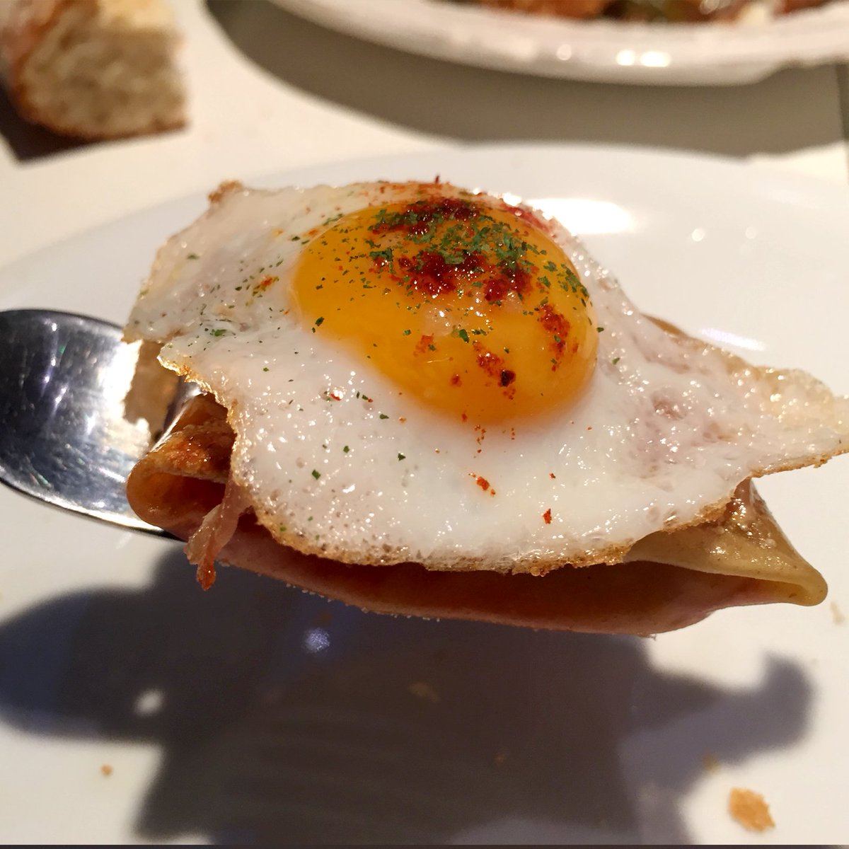 EsMuRico's tweet photo. La  @LaGabinoteca un impresdindible del barrio del #Chamberí en Madrid #Foodie https://t.co/HCXmASxtxq
