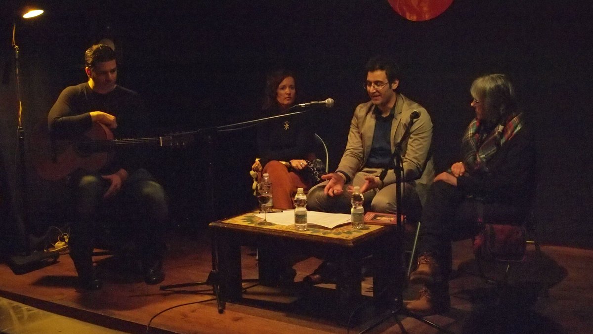 Diván de poetisas árabes contemporáneas en La Guajira de Almería con Pilar Quirosa-Cheyrouzé Virginia Fernández Collado y Ginés Pedrosa